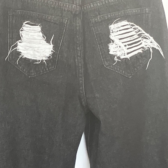 Y2K Black distressed denim jeans - Picture 2 of 8